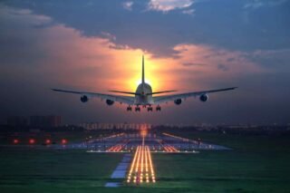 Air cargo cost calculator 1 shutterstock_135659987-320x213.jpg